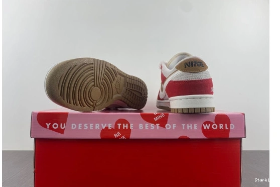 Nike Dunk Green Brown SB 85 Christmas DO9457-112 Red White Low 0924